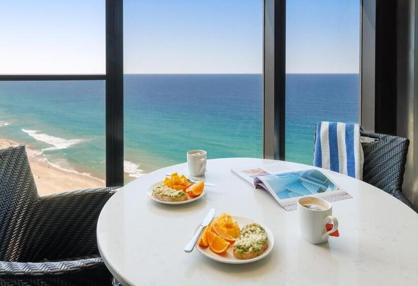 Meriton Suites Surfers Paradise