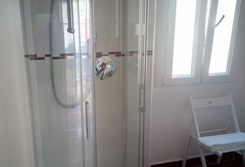 膳宿费 La Turr De Mezz Apartment