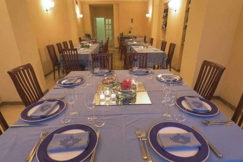 مبيت وإفطار Settecolli Sport Hostel   Double Room 108