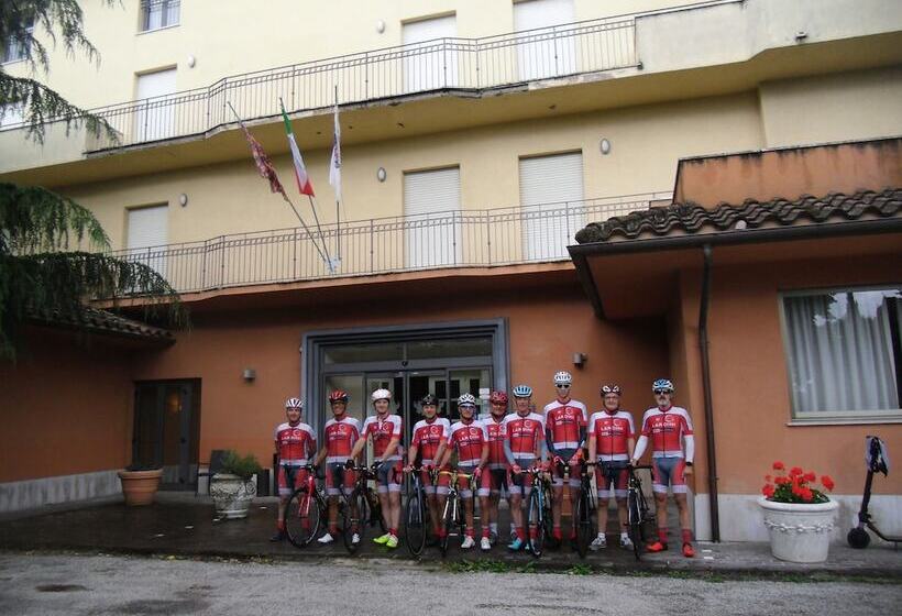 مبيت وإفطار Settecolli Sport Hostel   Double Room 108