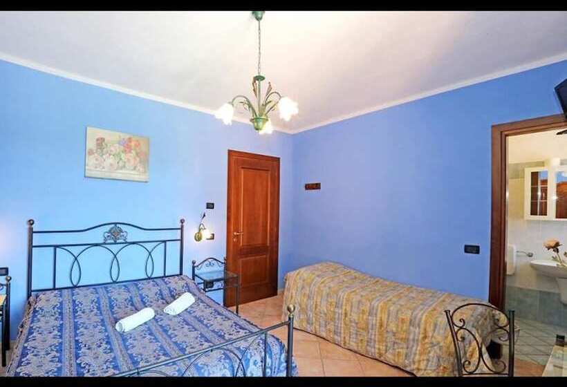 Room In B&b   Agriturismo Al Brich Triple Room