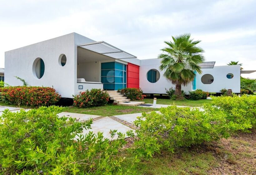 هتل Marina Puerto Velero