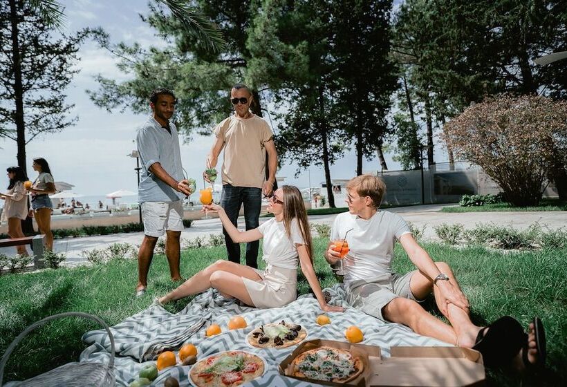 Luchezarniy Resort