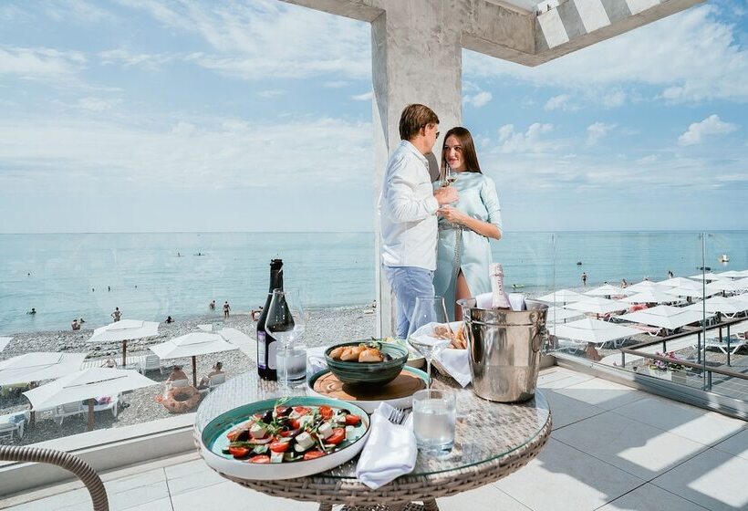 Luchezarniy Resort