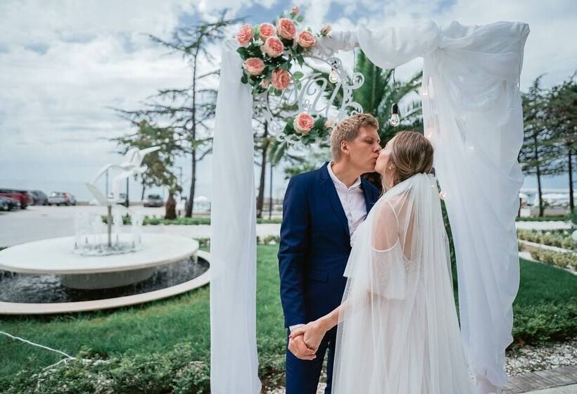Luchezarniy Resort