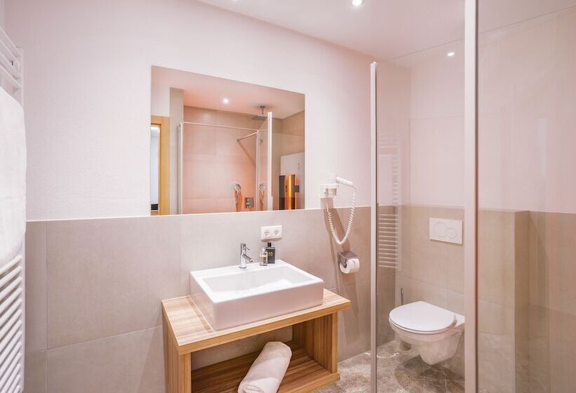 پانسیون Aliona Apart