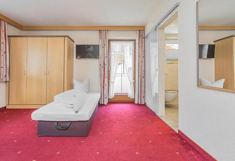 تختخواب و صبحانه Garni Vierjahreszeiten