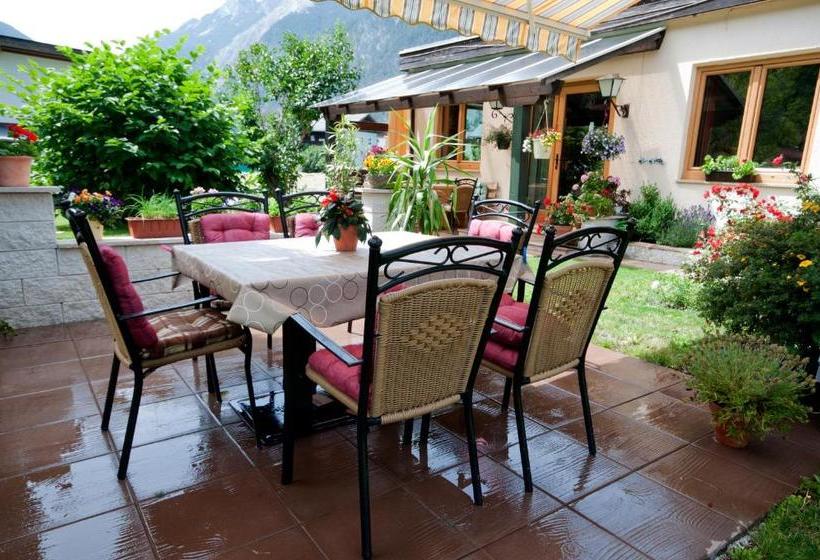 Bed and Breakfast Pension Arnspitze