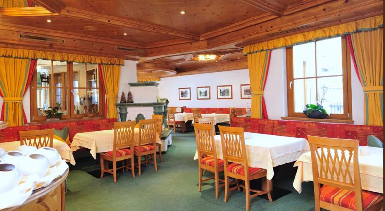 فندق Garni Castel B&b