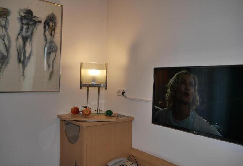 ホテル Garni Höchschmied