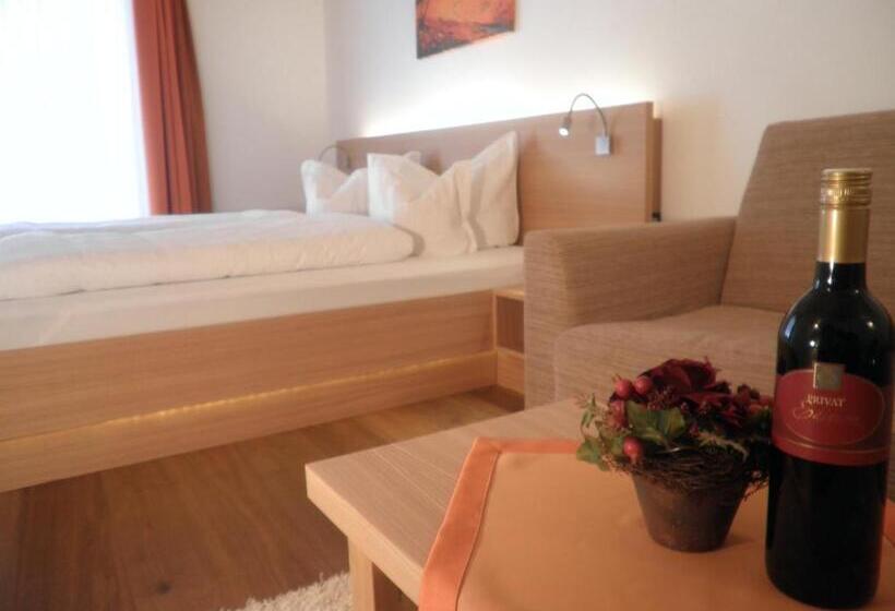 هتل Gasthof Zum Goldenen Löwen