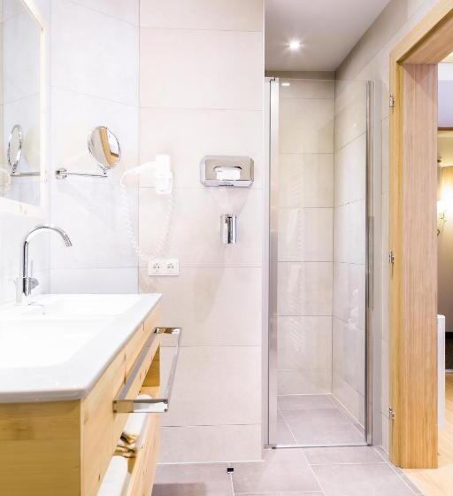 هتل Gasthof Zum Goldenen Löwen