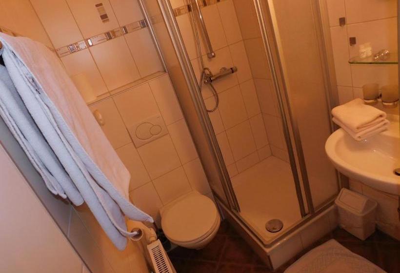 بنسيون Gästehaus Zugspitzblick