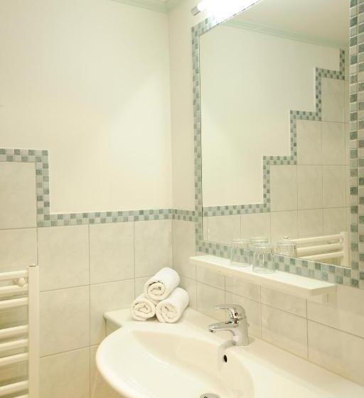 مبيت وإفطار Frühstückspension Huber