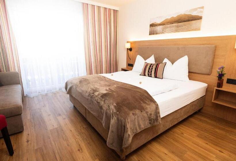 مبيت وإفطار Frühstückspension Huber