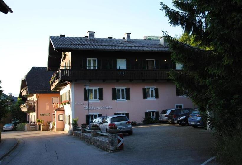 Bed and Breakfast Pension Falkensteiner