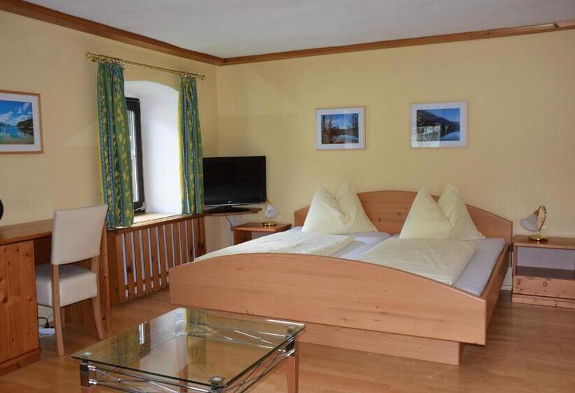 مبيت وإفطار Pension Hohenau