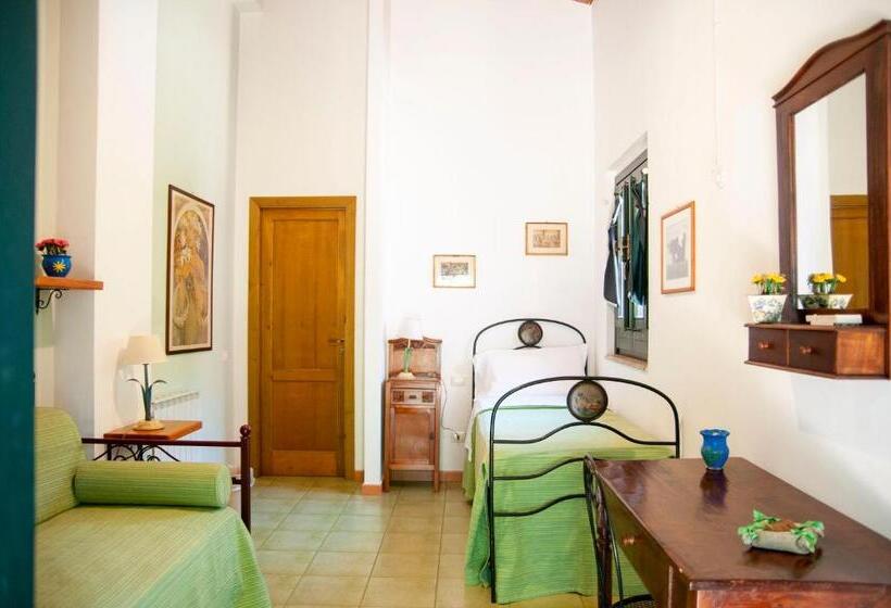 هتل Antico Borgo Etneo Agriturismo