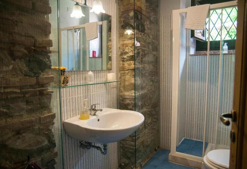 هتل Antico Borgo Etneo Agriturismo