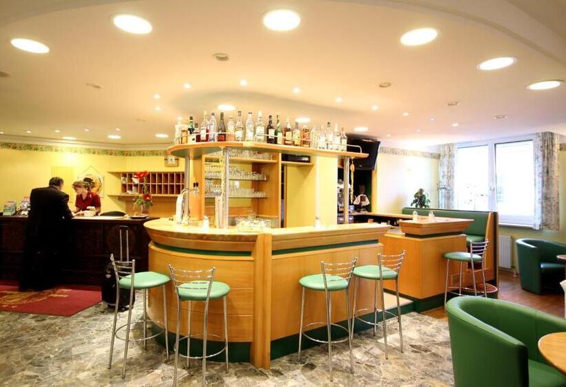 هتل Carinthia Stadt