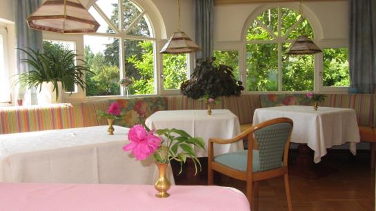 تختخواب و صبحانه Gästehaus Fertschey