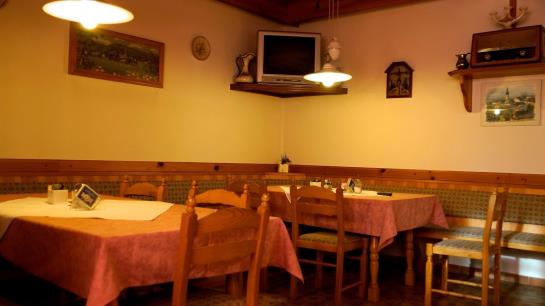 住宿加早餐  Gasthof Pension Kirchenwirt