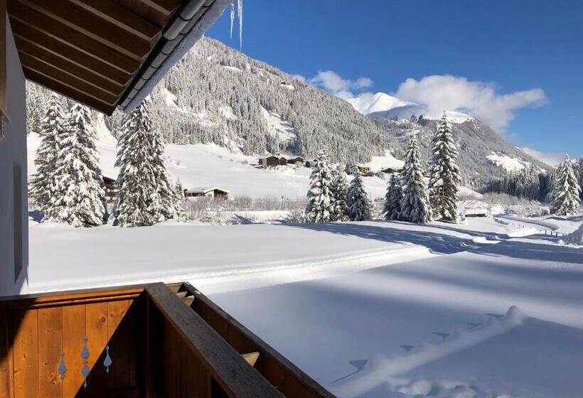 فندق Haus Waltraud