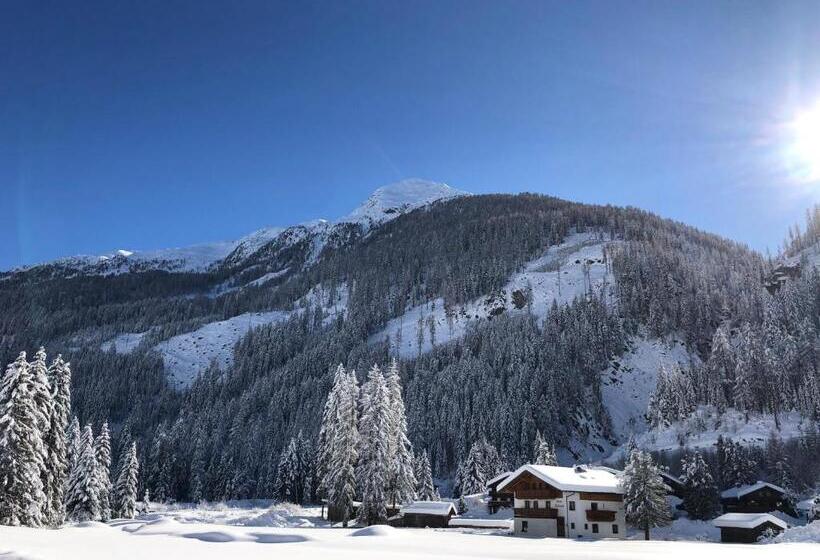 فندق Haus Waltraud