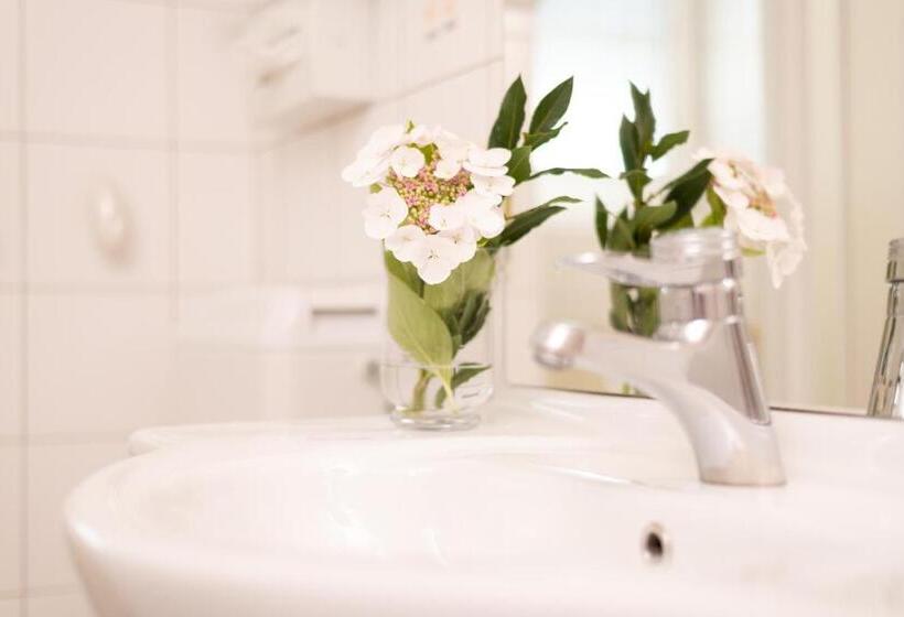 هتل Liebeteggerklagenfurt