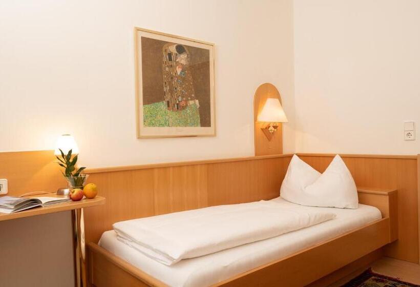 هتل Liebeteggerklagenfurt