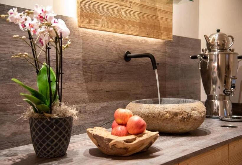 هتل Schönis Land