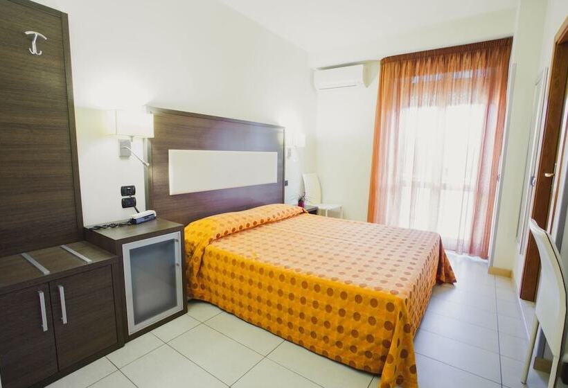 هتل Taormina