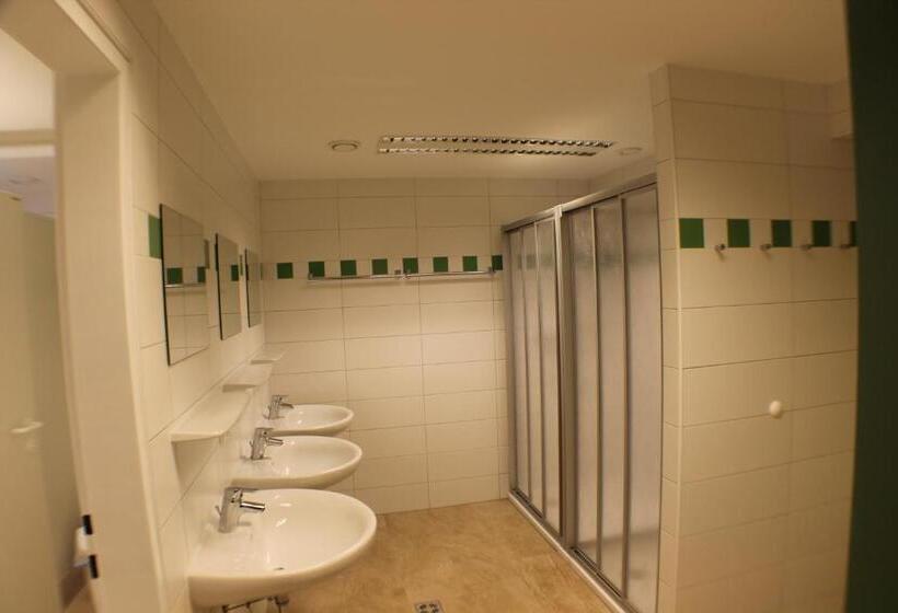 Пансион Jugendgästehaus St. Gilgen