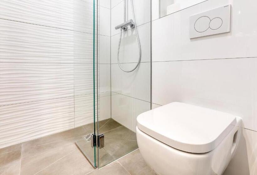 Smart Stay Hotel Station
