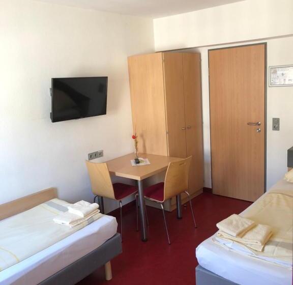 پانسیون Djh Jugendgästehaus Adolph Kolping