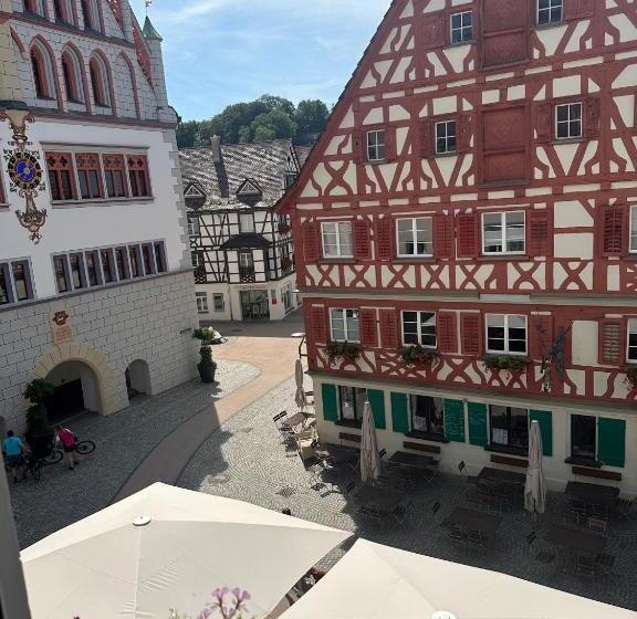 Отель Restaurant Grüner Baum Und Altes Tor