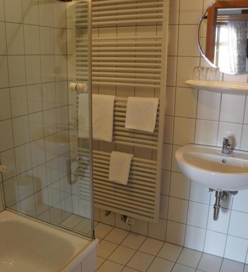 בית מלון כפרי Schwarzer Adler