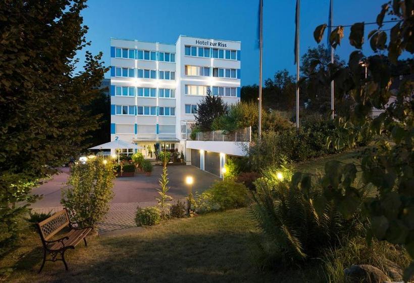 فندق Zur Riss