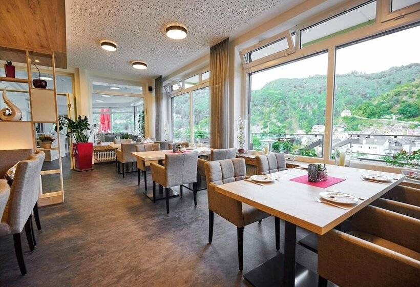 Flair Hotel Am Rosenhügel   Garni