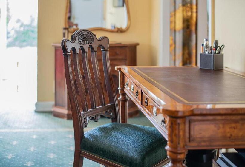 هتل Kurfürstenhof