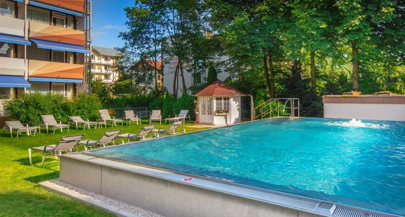 هتل Schweizer Hof Thermal Und Vital Resort