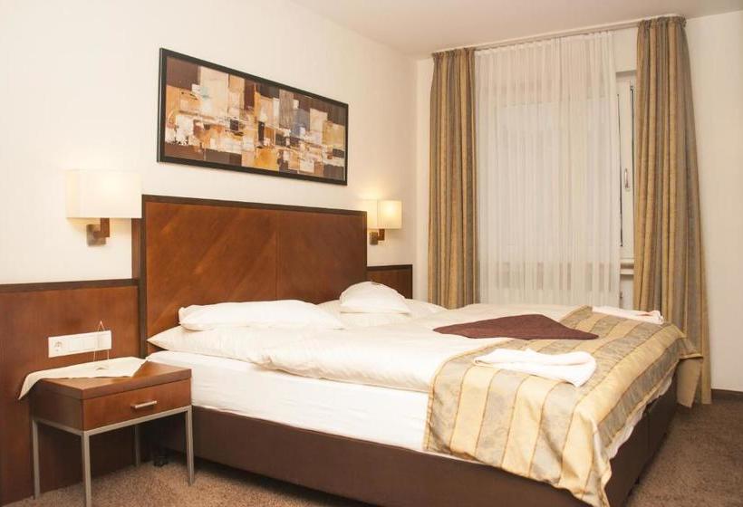 هتل Zum Adler  Superior