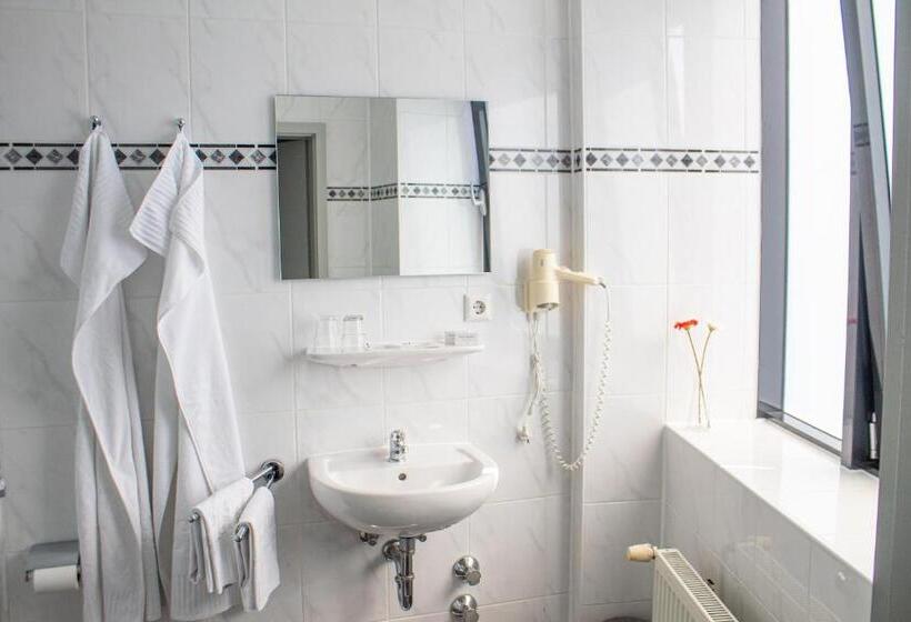 Airport Hotel Jägerhof Weeze