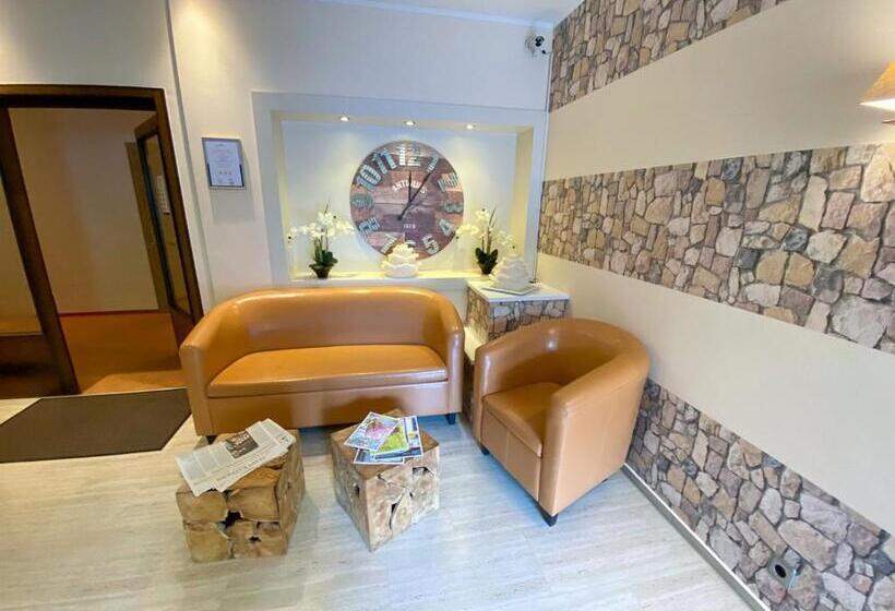 هتل Angerland Garni