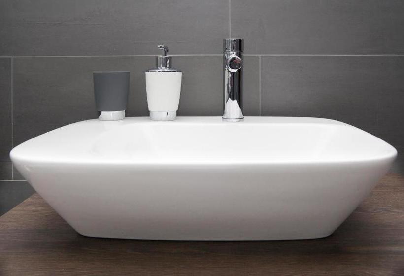 هتل Angerland Garni