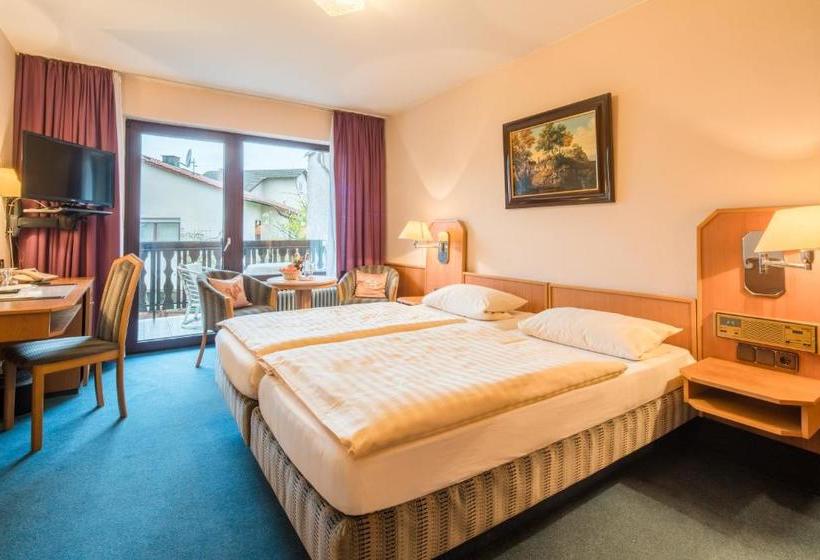 ホテル Barbarossa Garni Bei Hanau