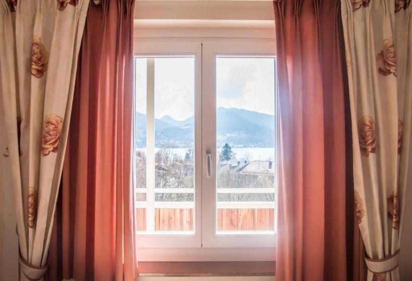 בית מלון כפרי Rex