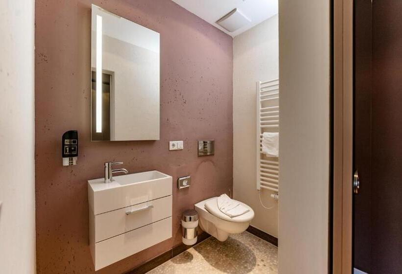 בית מלון כפרי Villa Lago Garni