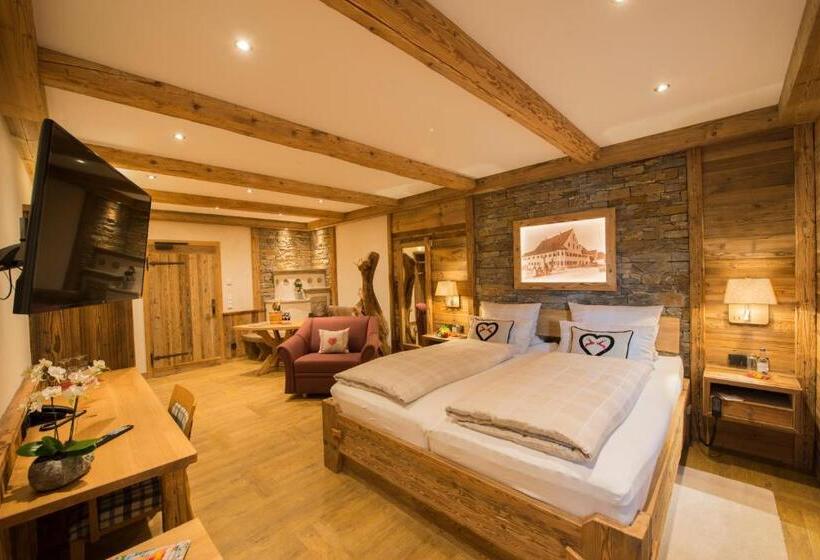 פנסיון Wellness Hotel Adler