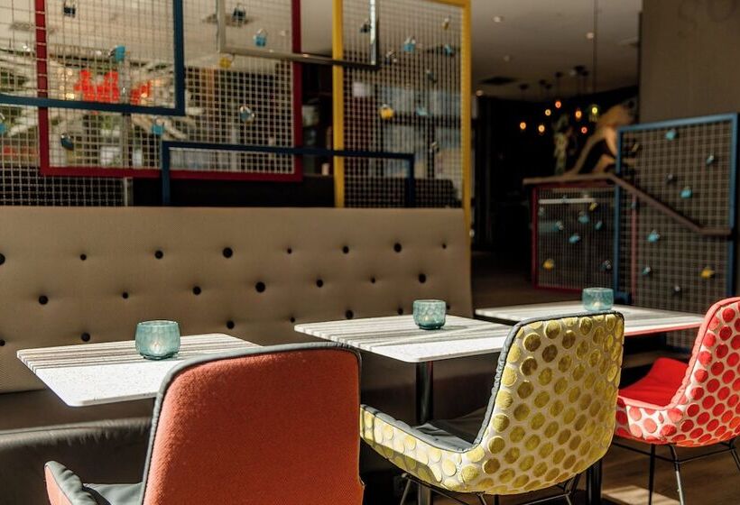 Motel One Köln Mediapark